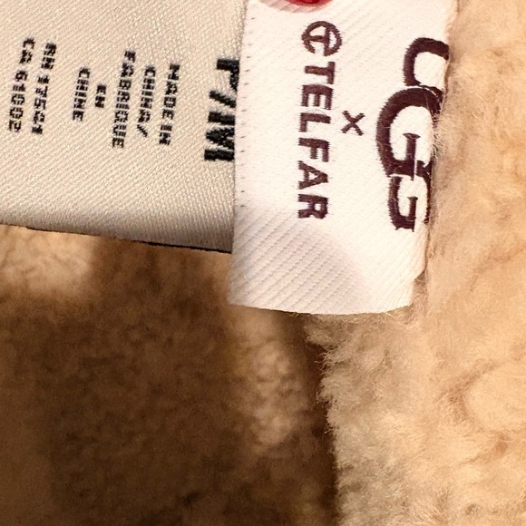 UGG Brown Hoodie with Cream Details and Suede Bucket Hat - Picture 14 of 15